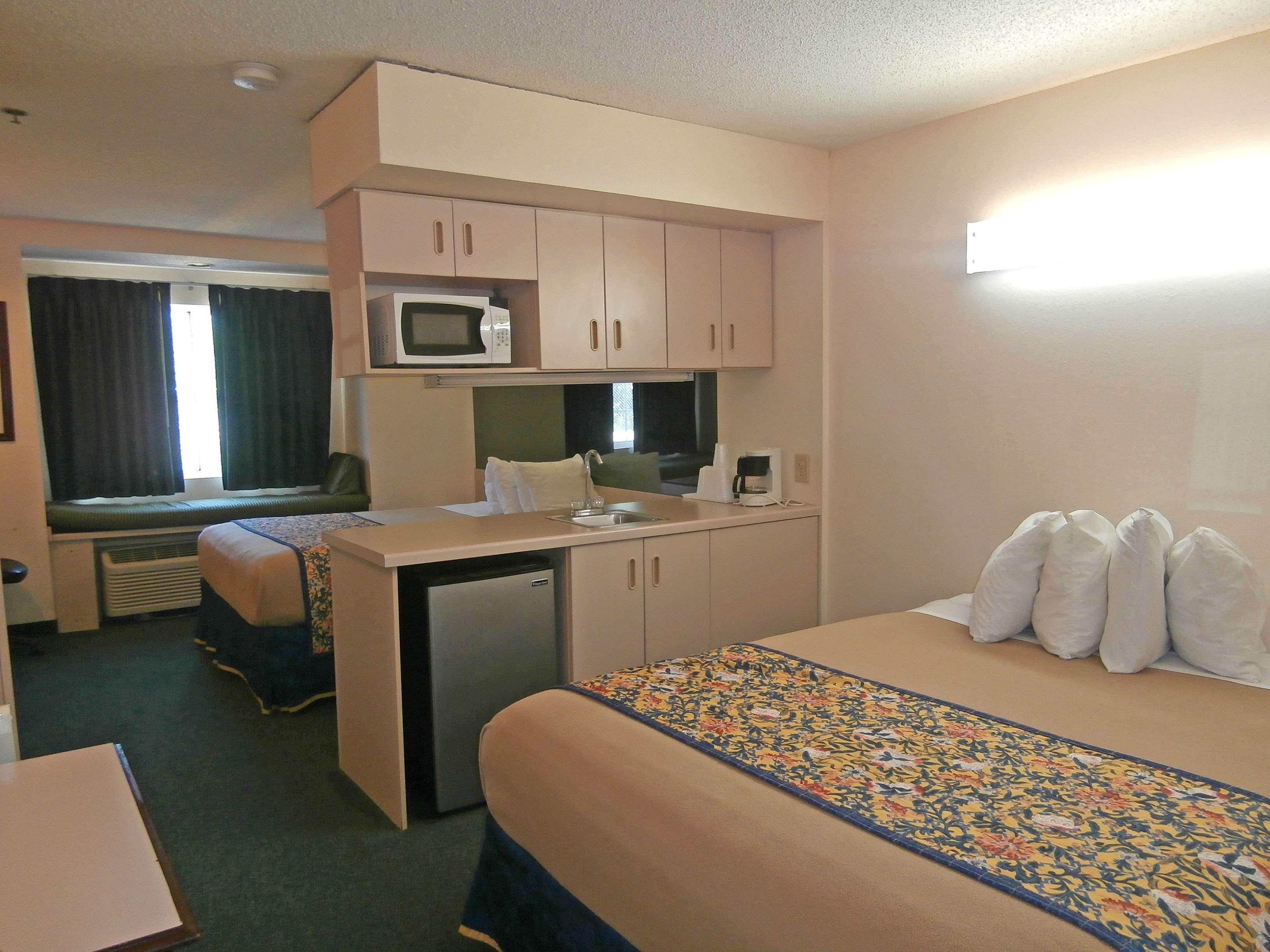 America'S Best Value Inn & Suites-Mcdonough Extérieur photo