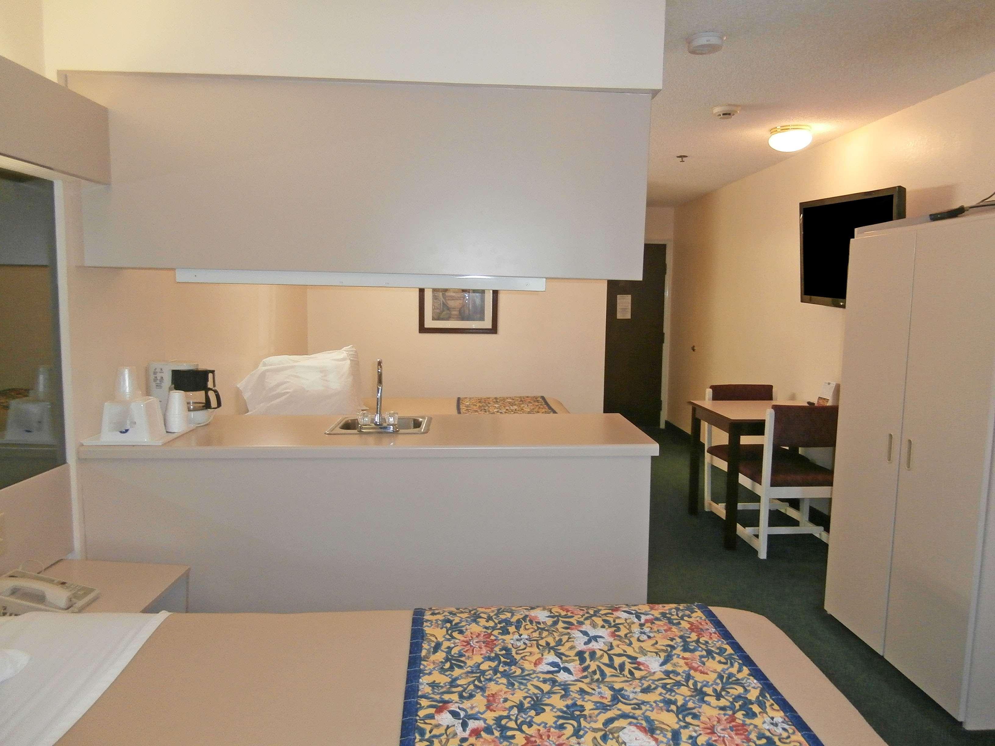 America'S Best Value Inn & Suites-Mcdonough Extérieur photo