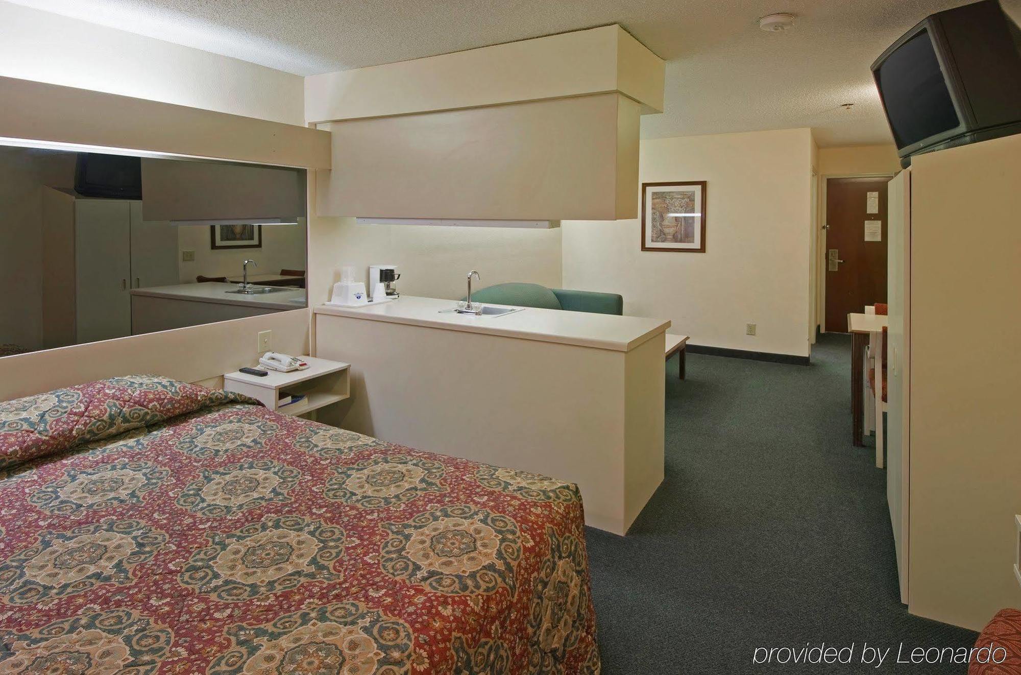 America'S Best Value Inn & Suites-Mcdonough Extérieur photo